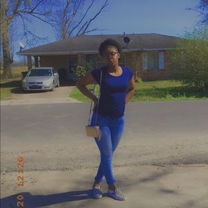 Meet your Posher, Kabria